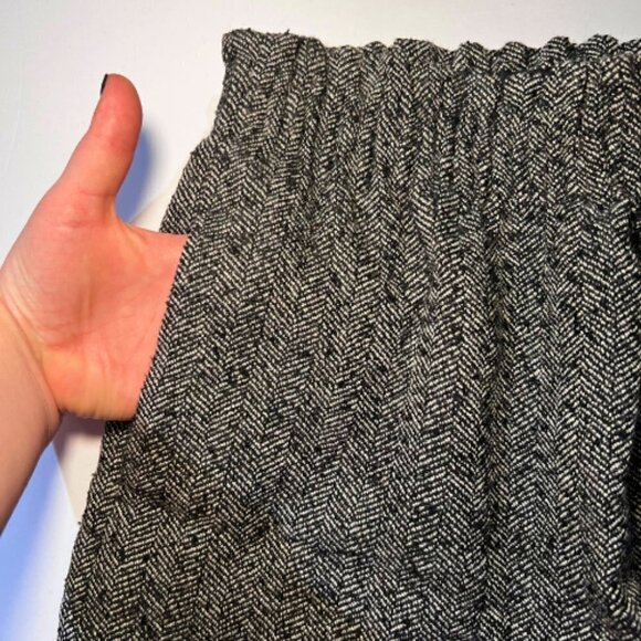 J. CREW FACTORY Wool Blend Herringbone Elastic Waist Sidewalk Skirt Size 2 - Picture 4 of 15